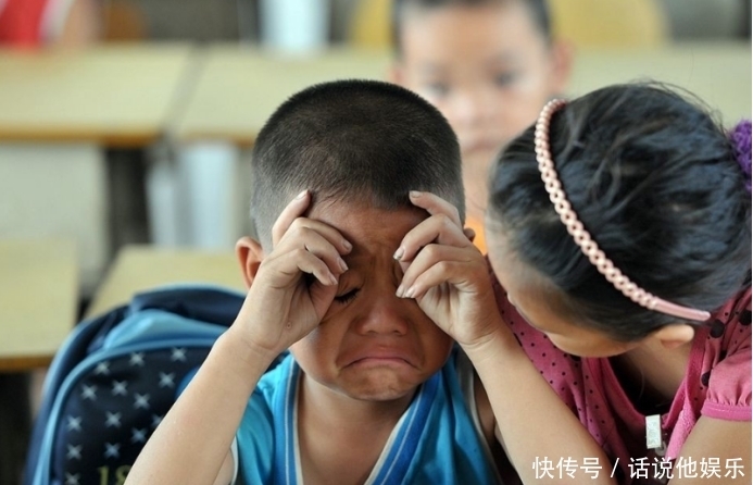 正确引导|正确看待小孩哭闹,他们的这类个人行为,必须大人去细心正确引导