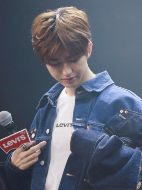 泪目|百分九闪现《跑男》,谁注意到蔡徐坤的反应李晨5字令粉丝泪目