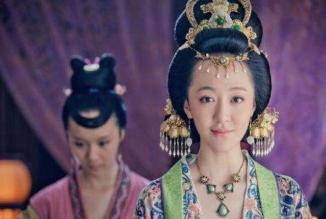 孩子|公主上道观祈福，看到一道姑身上玉佩后，大声喊道：参见皇嫂！