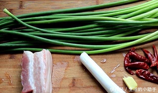 蒜苔炒肉|无论炒什么肉,都不要直接下锅炒,多做一步,肉质鲜嫩入味不粘锅