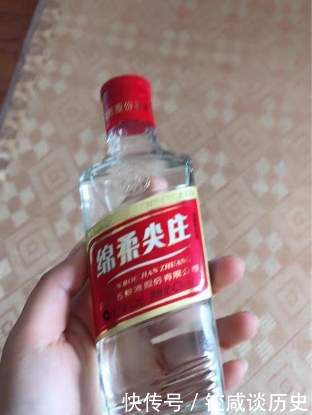 货架|超市里这5种便宜酒,摆在货架无人问津,却是真正的纯粮好酒
