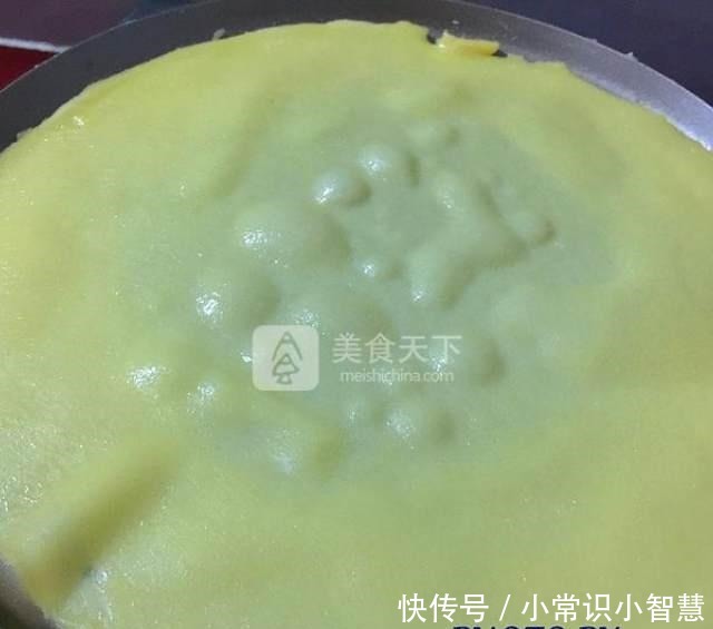 简单|草莓千层蛋糕，一口锅就能做，做法简单，营养美味！