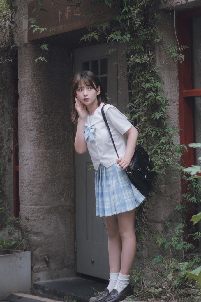  转眼之间|jk少女，寻寻觅觅，却在转眼之间