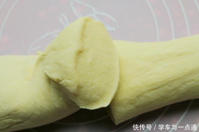 玉米|花卷这样做,实在太香太美太馋人,做法很简单,一双筷子就够啦