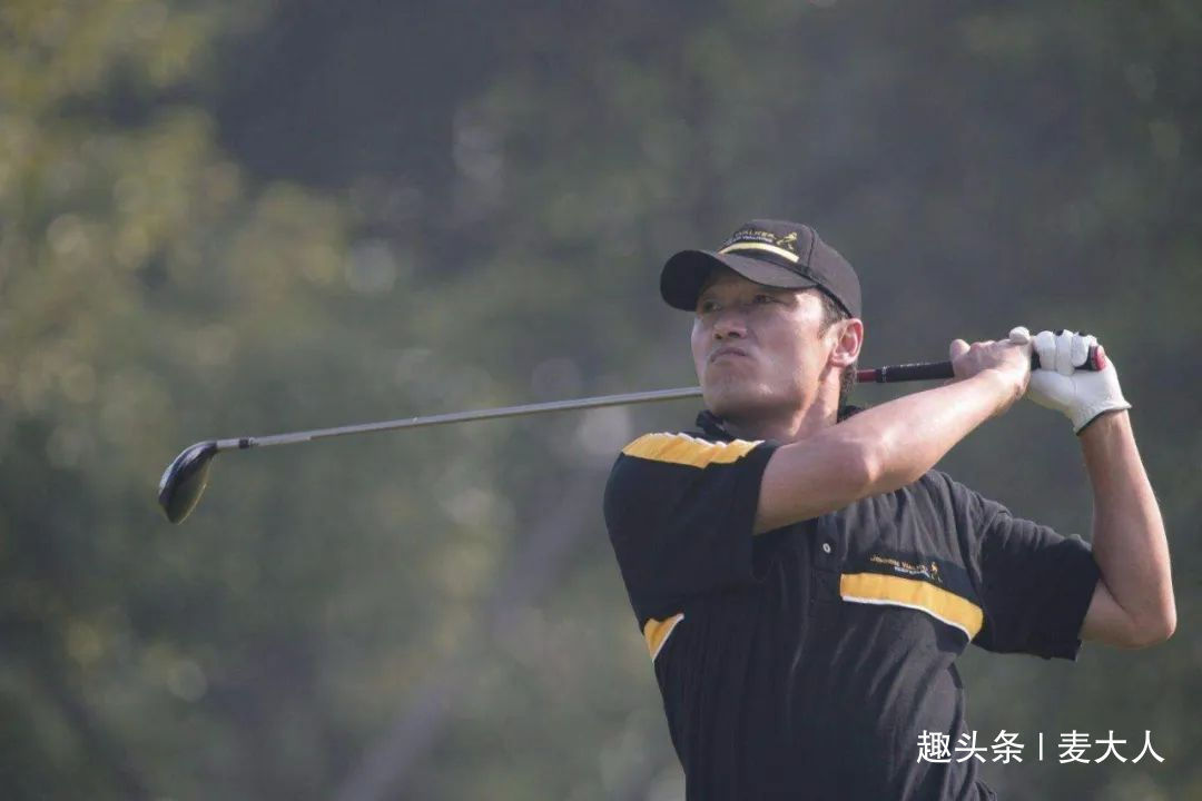  翁美玲|三哥苗侨伟杨盼盼帅、梅艳芳酷、翁美玲俏，他为何选择戚美珍