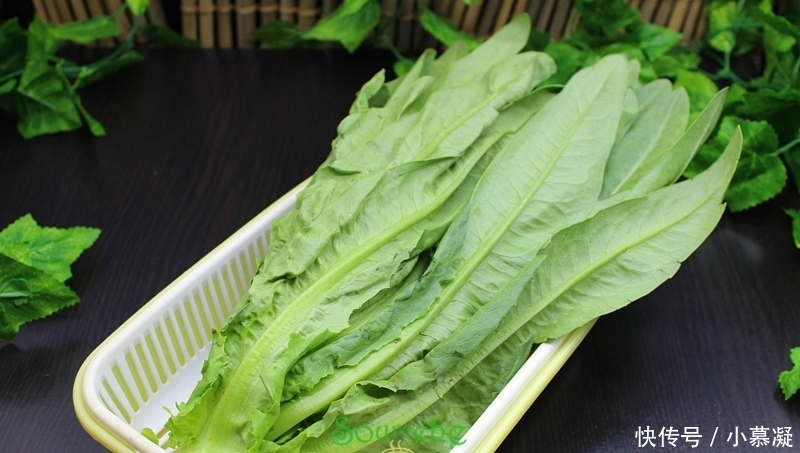 好吃|炒油麦菜时,多加一步,翠绿爽口,清香味美,比饭店还好吃