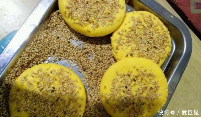 放糖|不放糖,不放水,不用烤箱,做家人爱吃的早餐饼,刚端上桌就清光