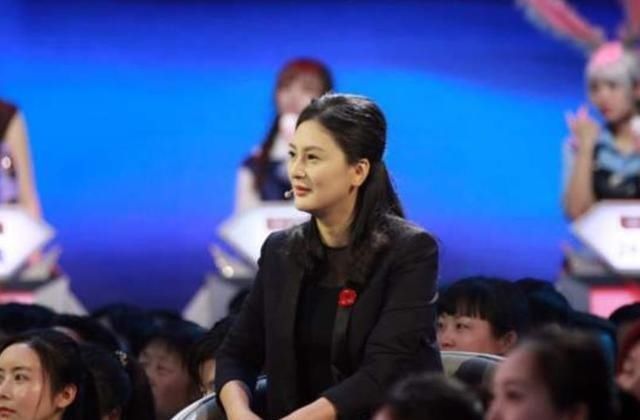 黄澜|她离过婚却和孟非主持相亲节目,网友自己都失败了,还指导别人