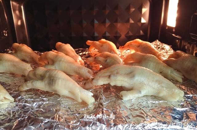 家人|虎皮凤爪不用买了,一次做三五斤,做法简单,学会家人夸你是大厨