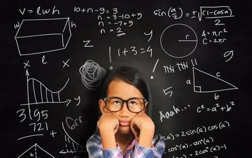 成绩一般|小学成绩出众,日后平平庸庸,“第十名效应”告诉家长别只看分数