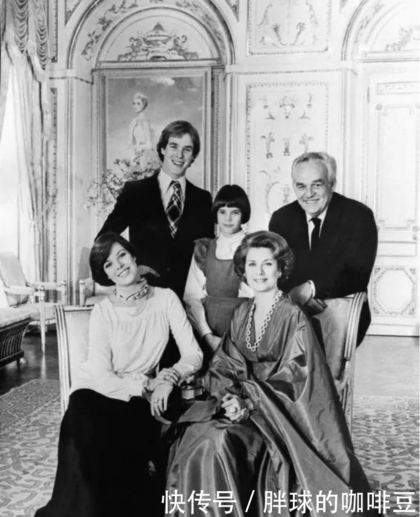  珠宝|从奥斯卡影后到摩纳哥王妃，童话中的珠宝和现实里的格蕾丝·凯莉