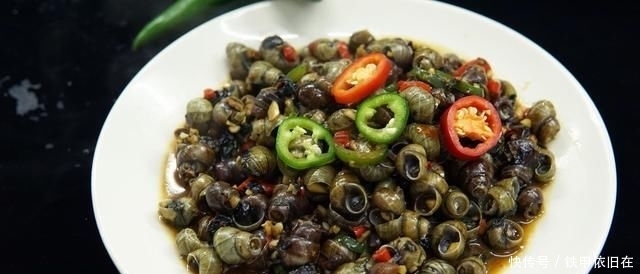  时别|炒田螺时别只会加水了,换成“它”,去腥提鲜味,一人一盘不解馋
