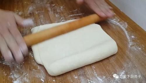 香酥|我家面粉就爱这样吃,加2个鸡蛋,焦脆香酥不油腻,吃过就念念不忘