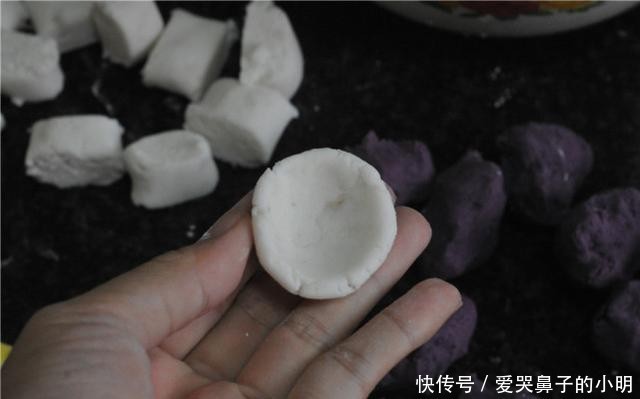 香甜|早餐新做法,20分钟就上桌,松软香甜,比馒头花卷好吃一百倍!