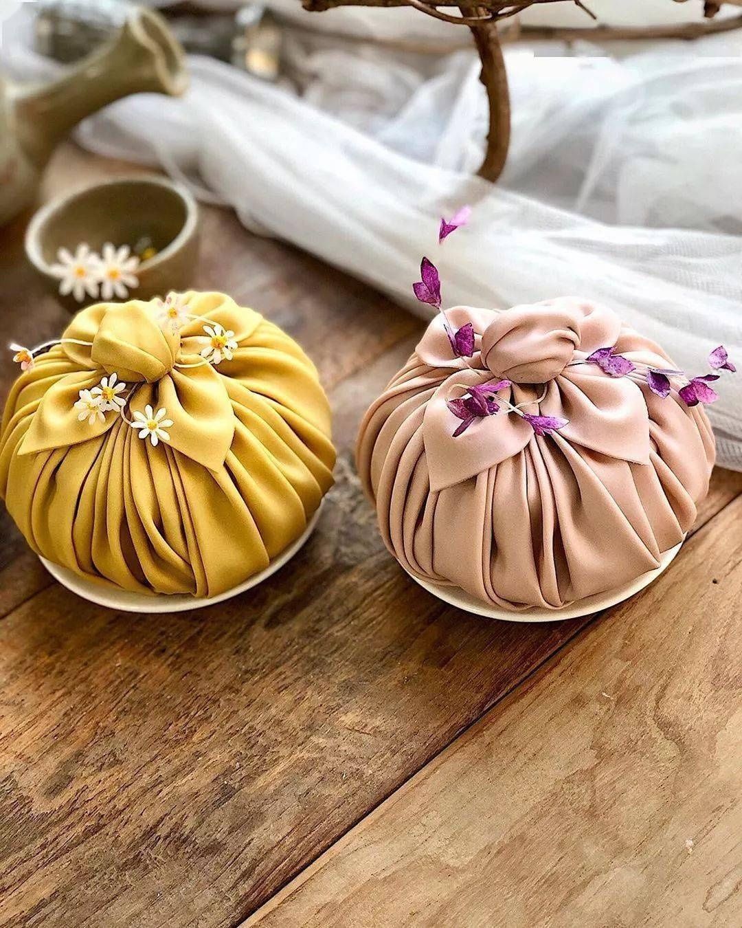 包袱蛋糕|脑洞太大韩国小姐姐晒神秘蛋糕,引百万粉丝每天催更太美了,每一张都让我流口水…