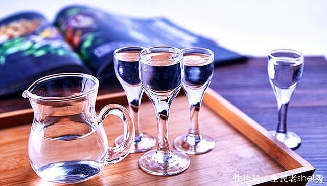 酒精勾兑酒|分享关于白酒的4个“冷知识”,很多人不知道,看完让你更懂酒