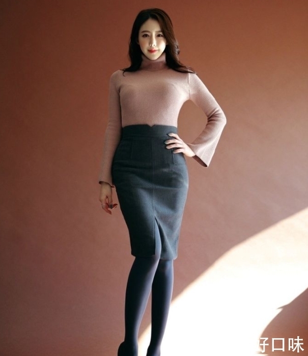 牛仔裤|凹凸紧致的美女,小姐姐完美穿搭牛仔裤