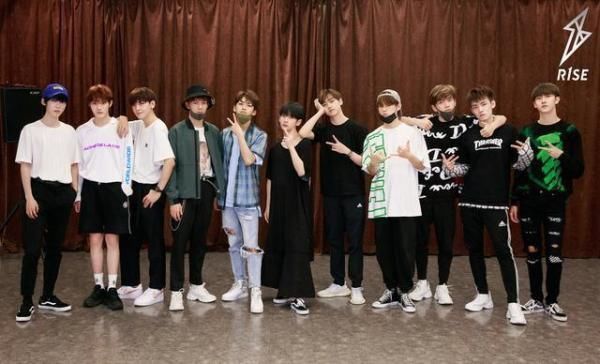  偶像|作为国内偶像男团，NPC、UNINE和R1SE实力都不差，为啥没成顶流