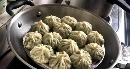 简单|教你用饺子皮来做三种馅料的包子,做法简单,两口一个,真香