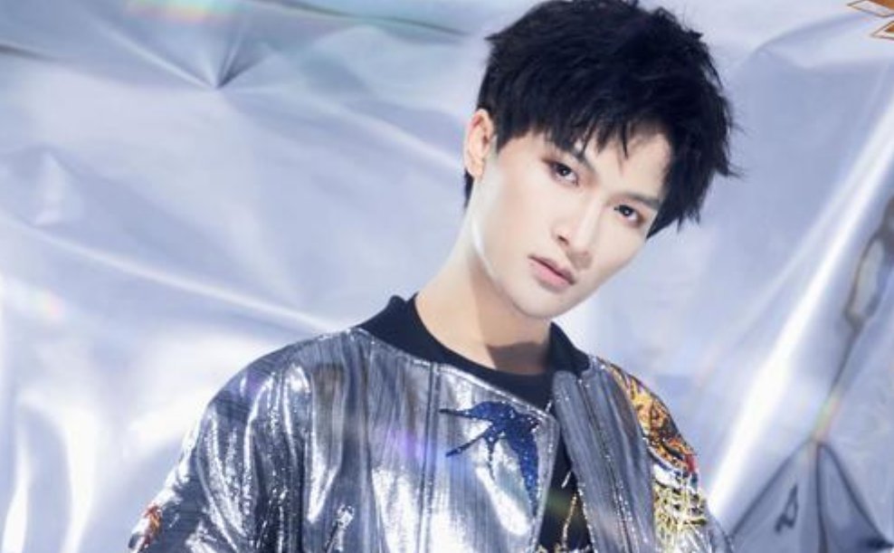 华晨|记者问华晨宇周深的歌唱技巧,华晨宇的回答使听众大笑