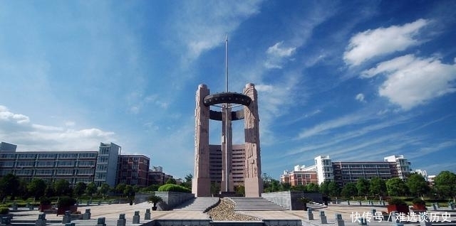 计算机|学计算机最好的2所普通大学,不比985、211差,毕业有高薪