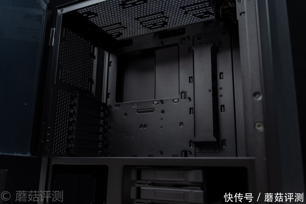  LIANLI|风道升级，散热效果媲美开放式环境、联力LIANLI 鬼斧AIR 机箱 评测