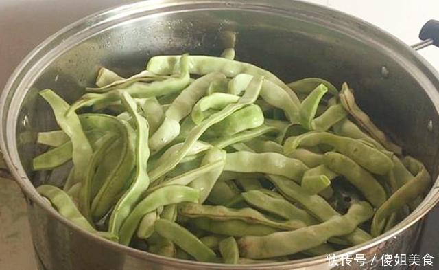 饺子|夏天,用它包饺子,又香又嫩,1元钱一斤,比韭菜茴香还好吃