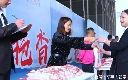 上热|1000斤五花肉!公司发的中秋礼物冲上热搜,看完酸了
