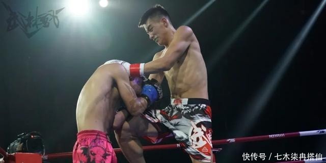  记录|记录精彩瞬间！中国超级新人王赛65KG四强即将决出