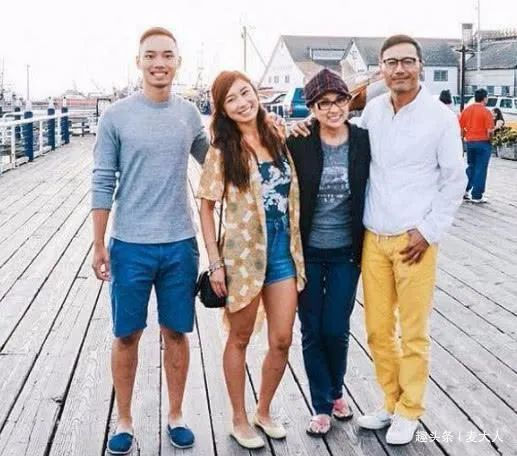  翁美玲|三哥苗侨伟杨盼盼帅、梅艳芳酷、翁美玲俏，他为何选择戚美珍