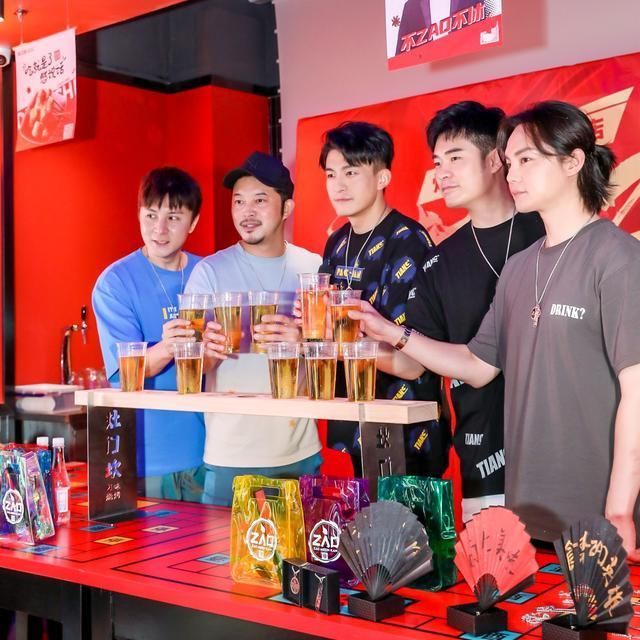 明星|开300家火锅店,将直播当成主业,被嘲向网红靠拢后陈赫霸气回怼