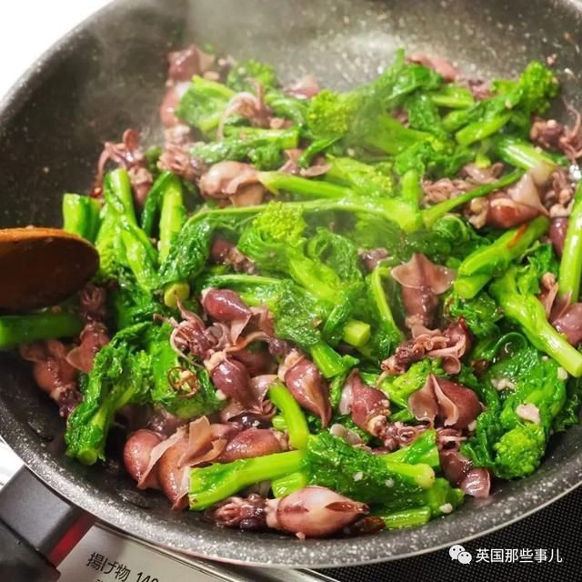  爸爸|霓虹爸爸热爱为家人制作美味菜肴，各种三明治光看着就超诱人