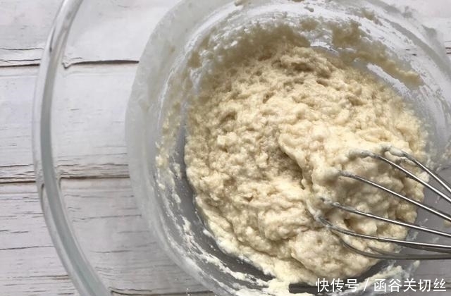 轻松|怎么抖都不回缩的古早蛋糕,奶香十足,烘焙新手也能轻松搞定