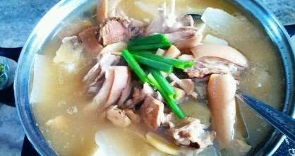 白无|手把手教你“炖羊肉”最简单的办法,牢记2样食材,鲜奶白无膻味