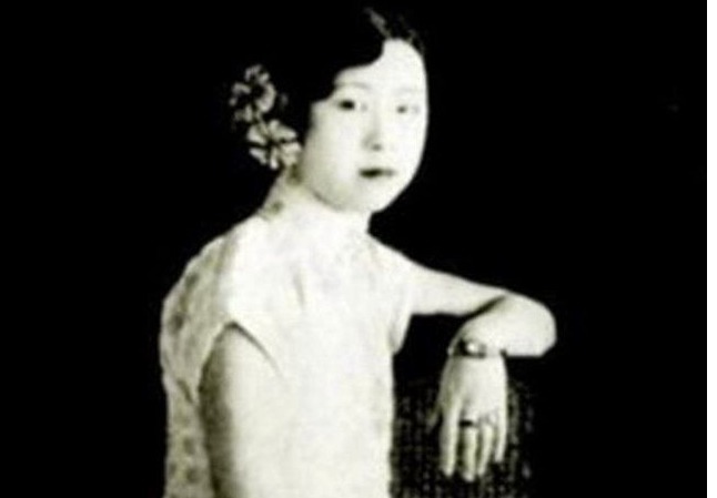 溥仪|末代皇帝溥仪的以下五位爱人罕见照片,其实没有大家想象的那么丑