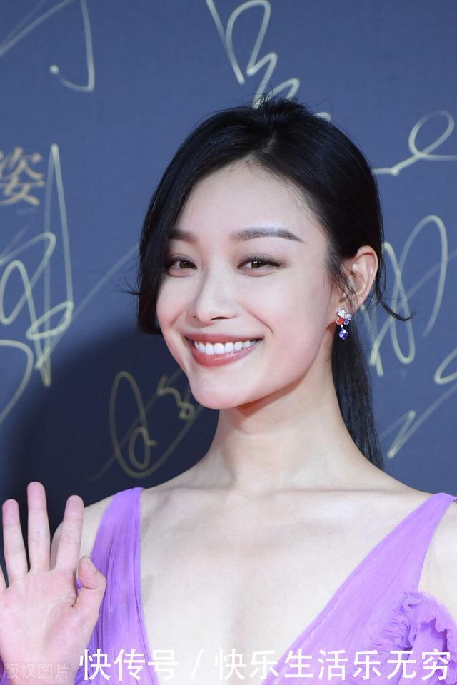  丰盈|倪妮才是高级美，紫色蛋糕裙大秀“奶白肌”，“酒杯身材”真迷人