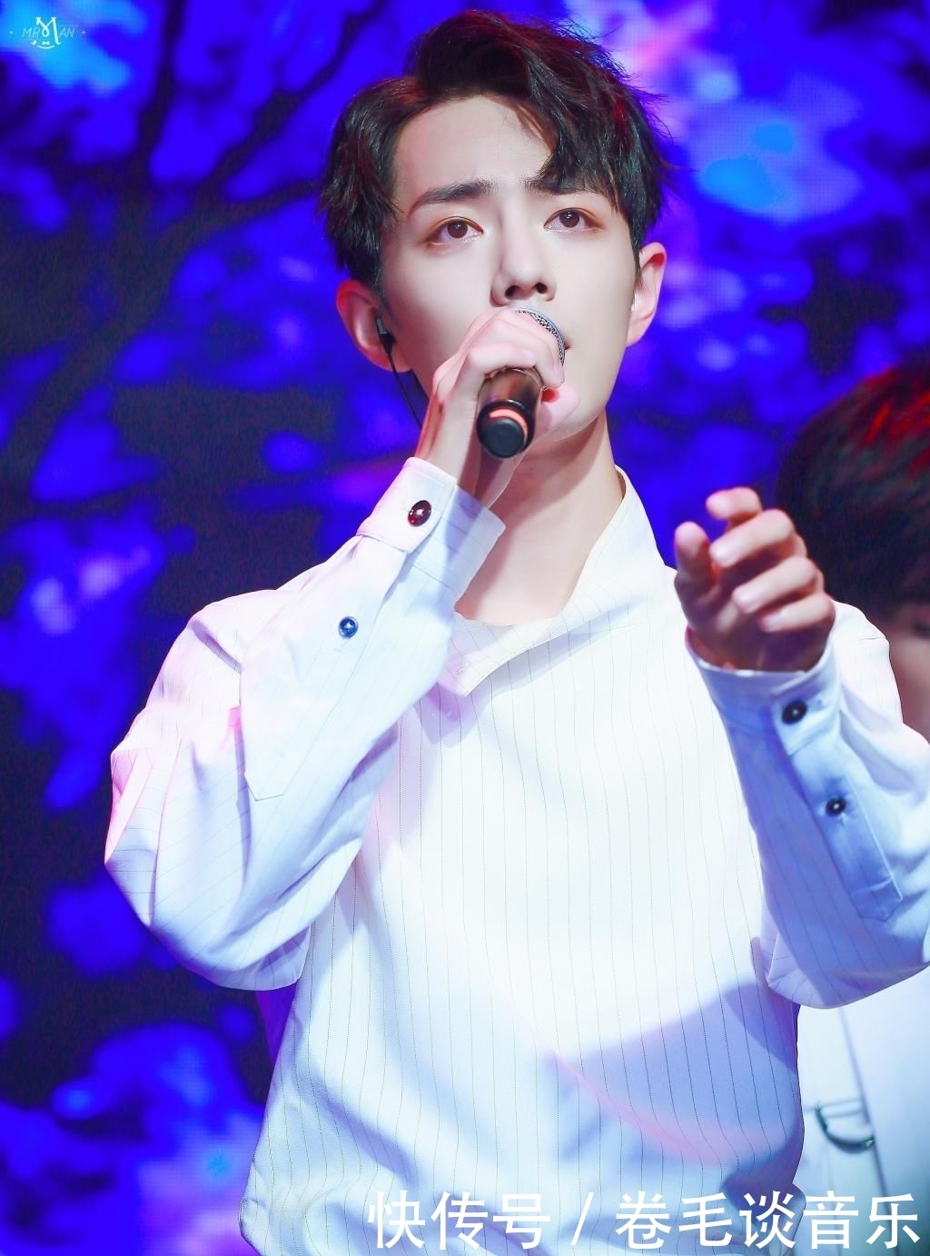  广播电台|肖战再次“空降”，重庆交通广播电台听到他的声音：向快乐出发！