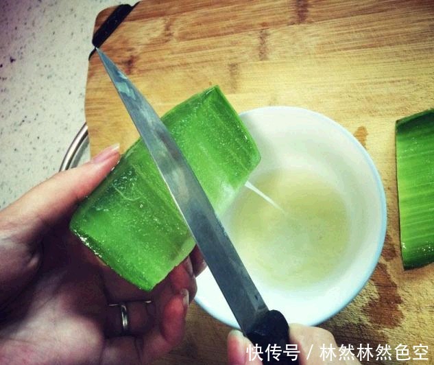保湿|芦荟美容养颜,可以涂脸保湿。具体步骤告诉你