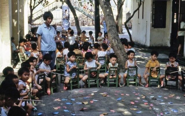  老照片|外国人拍摄的70年代中国老照片想不到70年代的人们是这样子