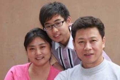  胡亚捷|胡亚捷与妻子3次离婚大战，为何不但没得逞反而还“割地赔款”？