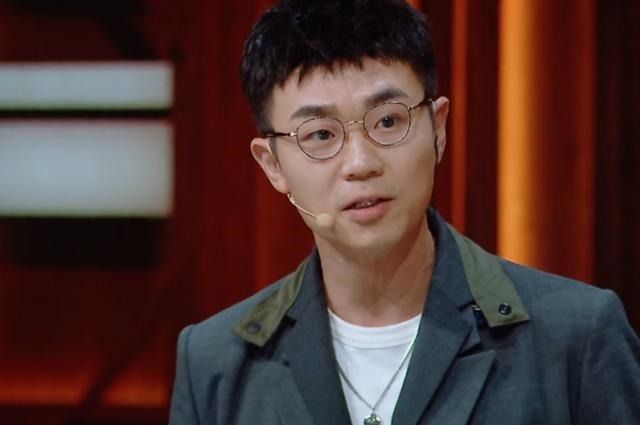  李诚儒|何昶希把戏演砸还拿S卡，李诚儒质疑却被怒怼，人民币玩家惹不起