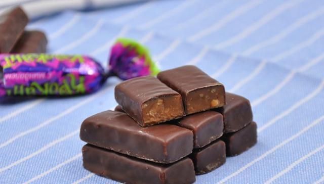 嘉云糖|00后吃一次就喜欢上的糖果,琥珀糖排第3,第1口感不输阿尔卑斯