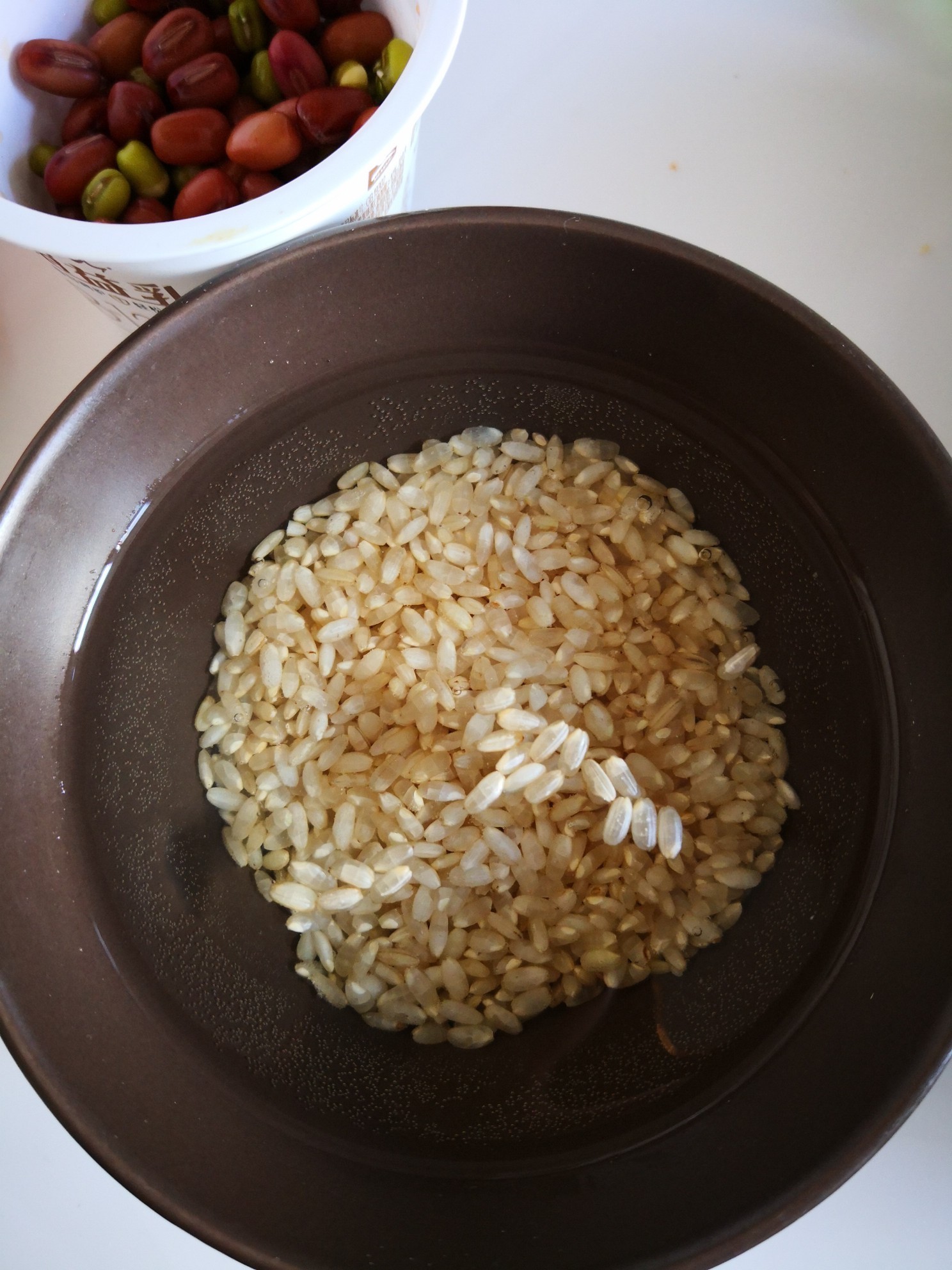  糙米|营养比大米高6倍，价格便宜无人问津，晚餐代替米饭，腰围一尺八