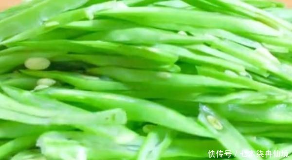四季豆|四季豆这样做,色泽翠绿,清脆爽口,超级下饭,实在太好吃了