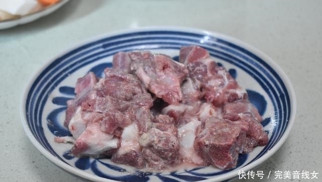 山药|秋冬季天气干燥,多喝汤营养又补水,山药排骨煲汤鲜甜味美太好喝