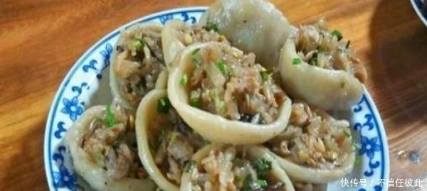 老奶奶|老奶奶卖“烂包子”,1元1个,路人都说“坑”回头客:你们不识货