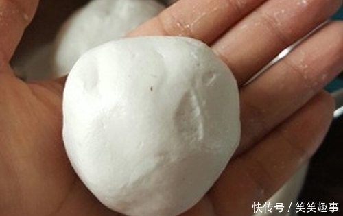 东北|东北的特色小吃“粘耗子”,您吃过吗?做法简单,让人百吃不厌