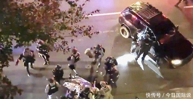 特朗普总统|波特兰致命枪击,白人民兵与黑人武装对射,市长与特朗普互推责任