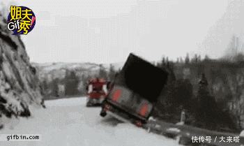  行人|镜头下: 那些不死也会被吓死的“惊险瞬间”