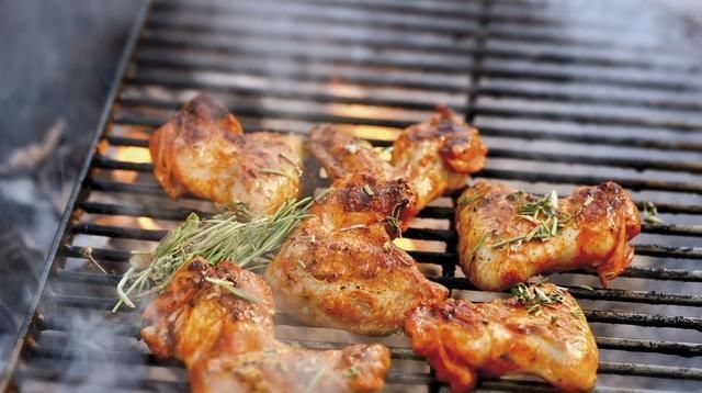 网红|碾压烤鸡翅,赶走小龙虾,过去无人问津的它,如今是烧烤摊的网红